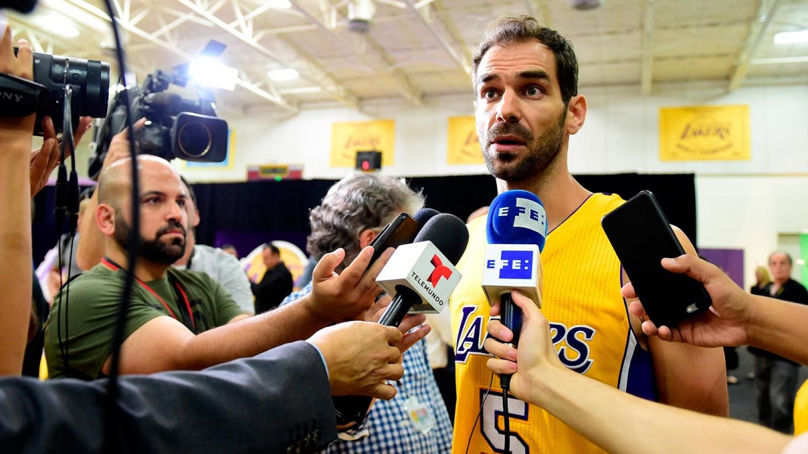 José Manuel Calderón, en su estreno en Los Angeles Lakers