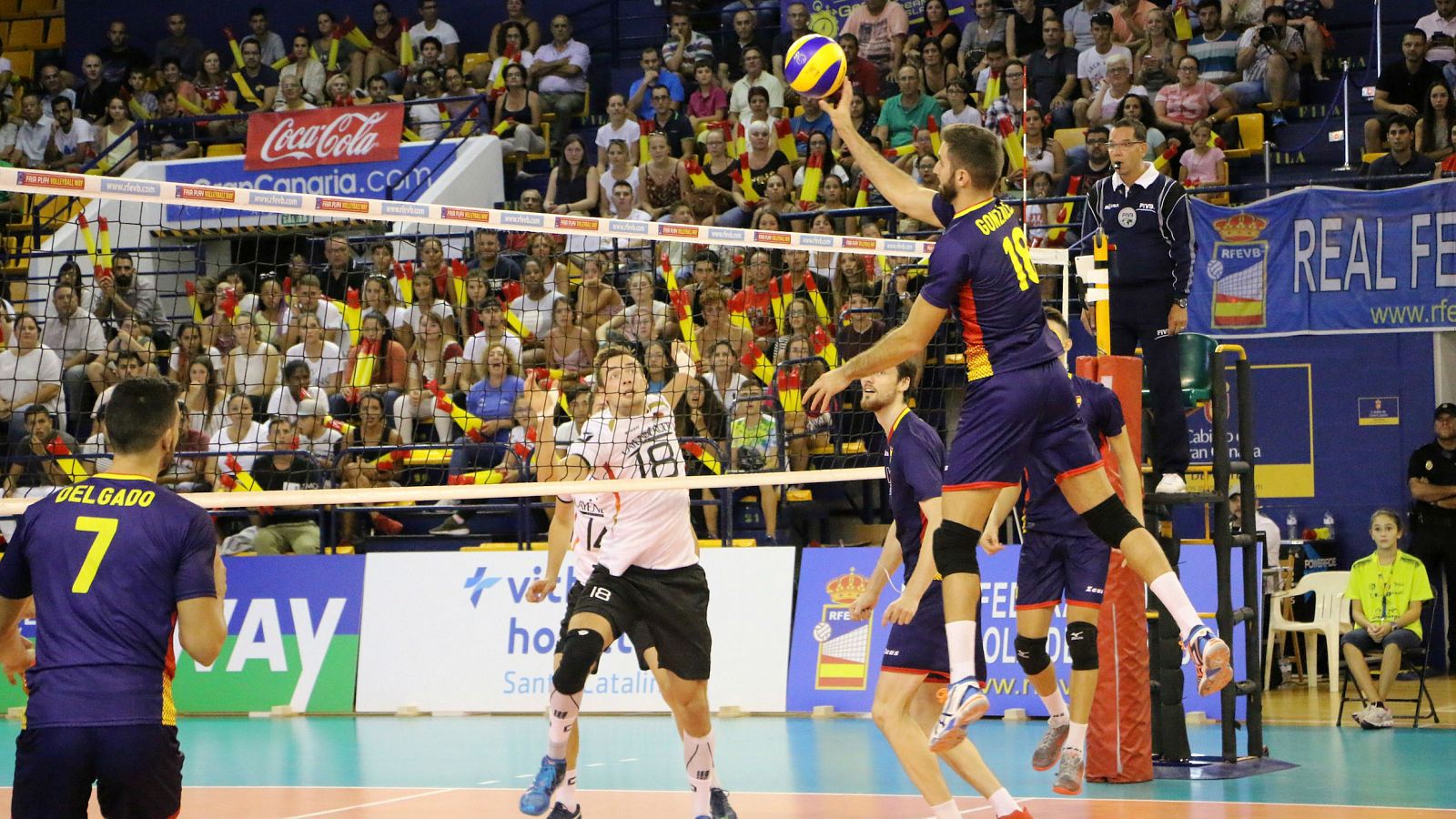 La selección española de voleibol afronta la tercera ronda del Preeuropeo.