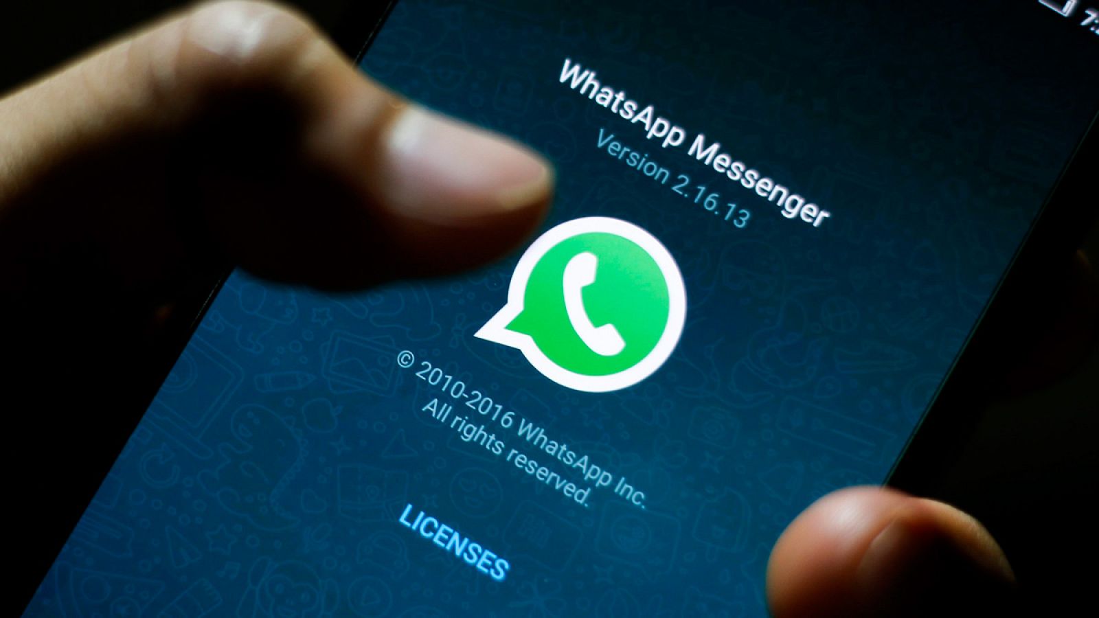 Whatsapp anunció que empezaría a compartir información con Facebook.