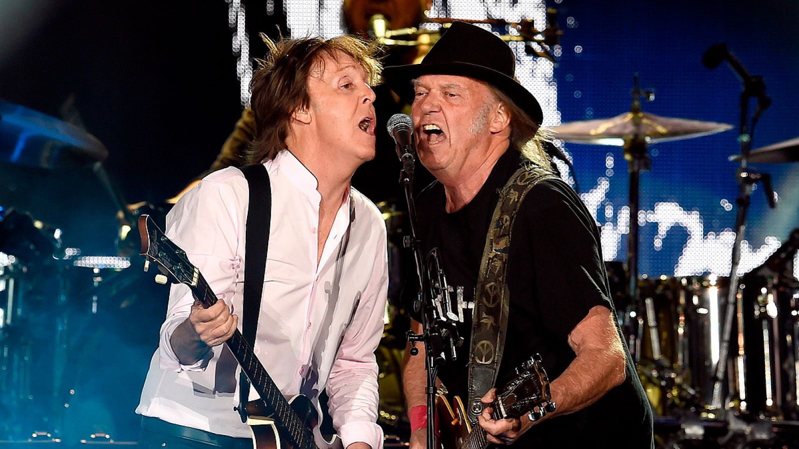 Paul McCartney y Neil Young comparten escenario en el Desert Trip
