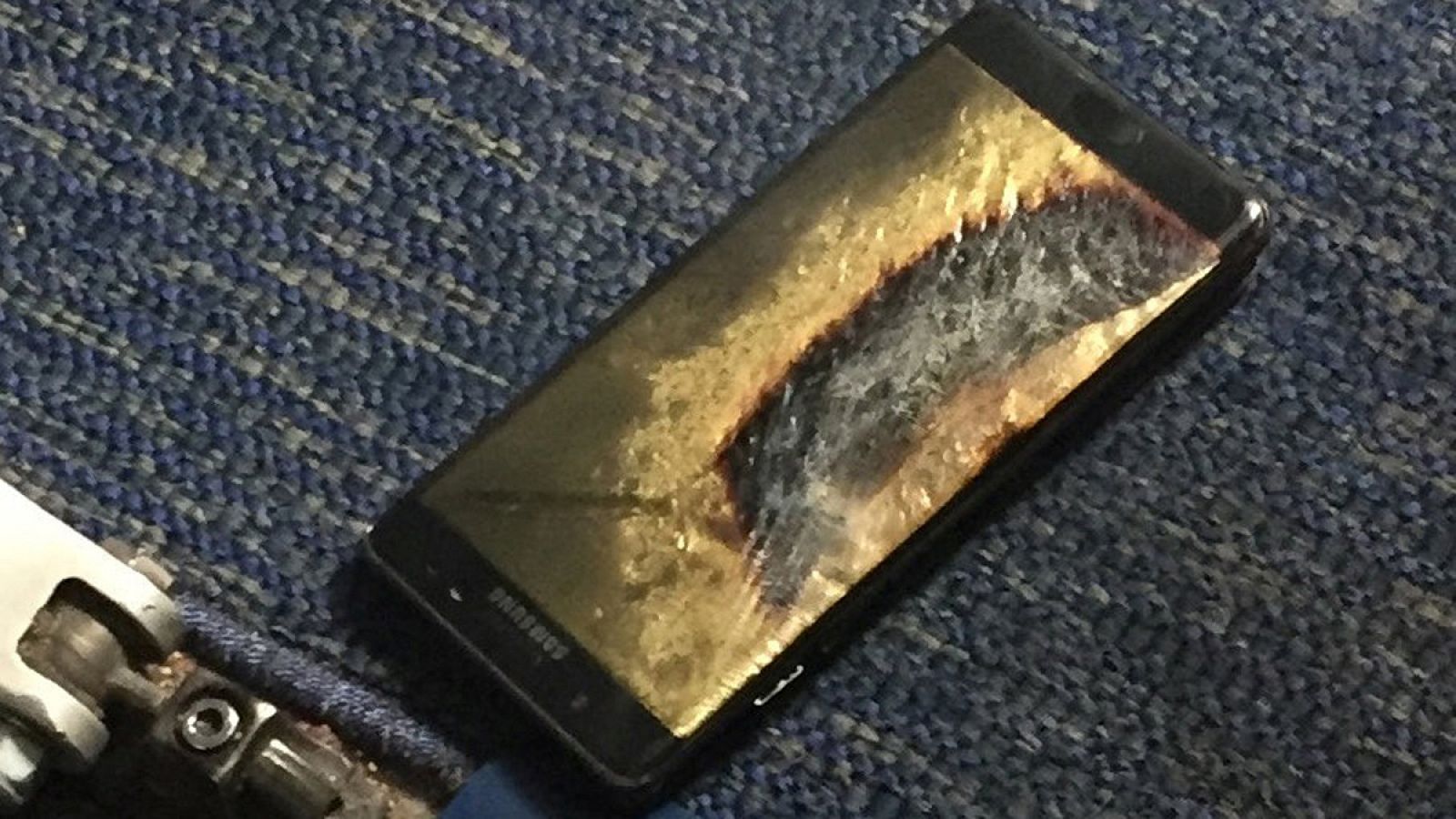 El Samsung Galaxy Note 7 que ardió antes de despegar un avión en Kentucky, perteneciente a Brian Green.