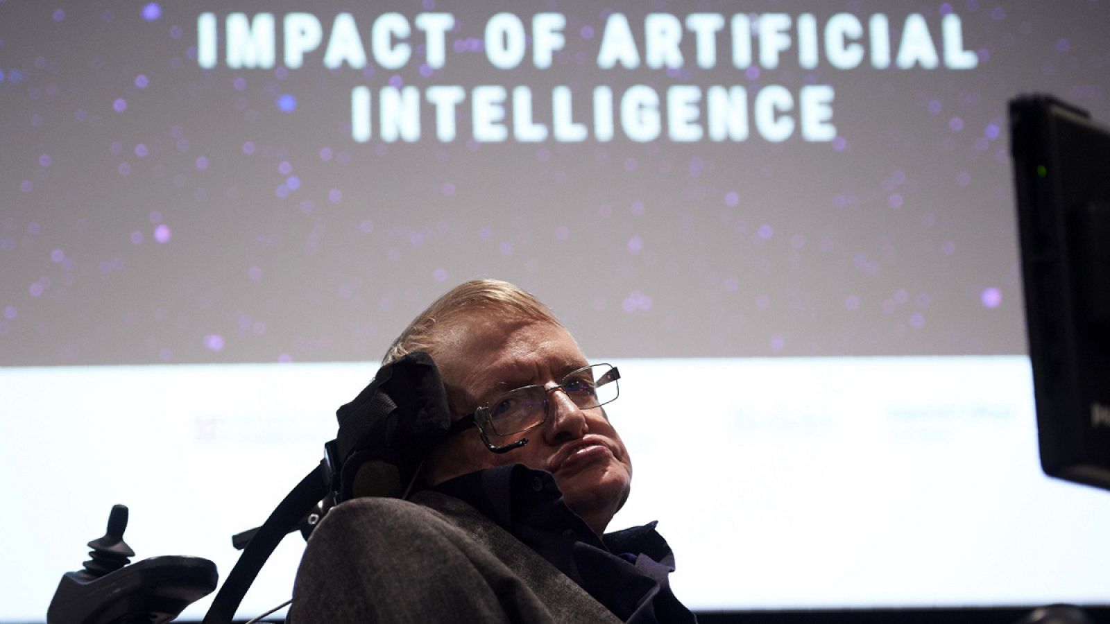 El científico británico Stephen Hawking, durante la inauguración del Centro Leverhulme para el futuro de la inteligencia.