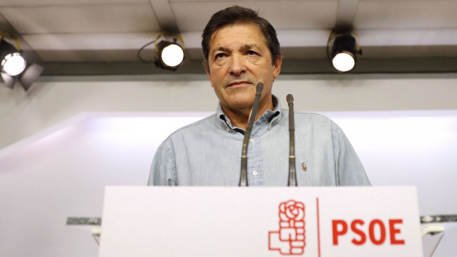 El presidente de la gestora del PSOE, Javier Fernández, el pasado domingo