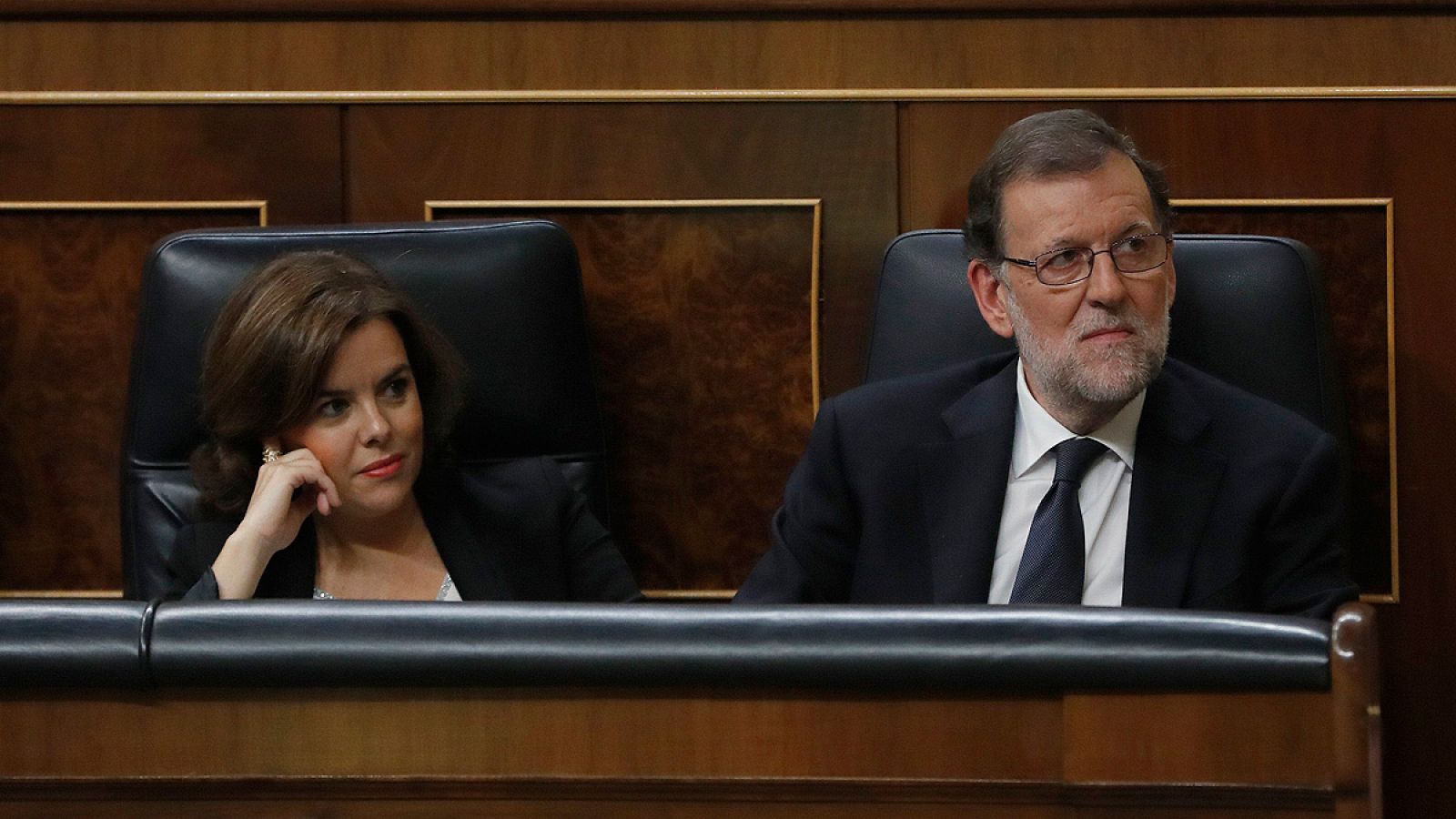 Soraya Sáenz de Santamaría, junto a Mariano Rajoy en el Congreso de los Diputados