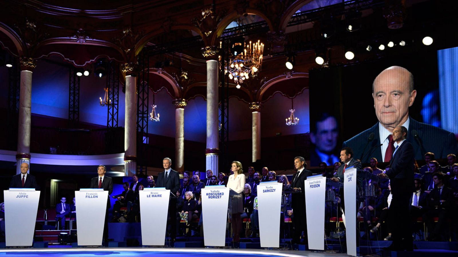 Los candidatos en las primarias de la derecha francesa, que aspiran a la presidencia, durante el segundo debate televisado.