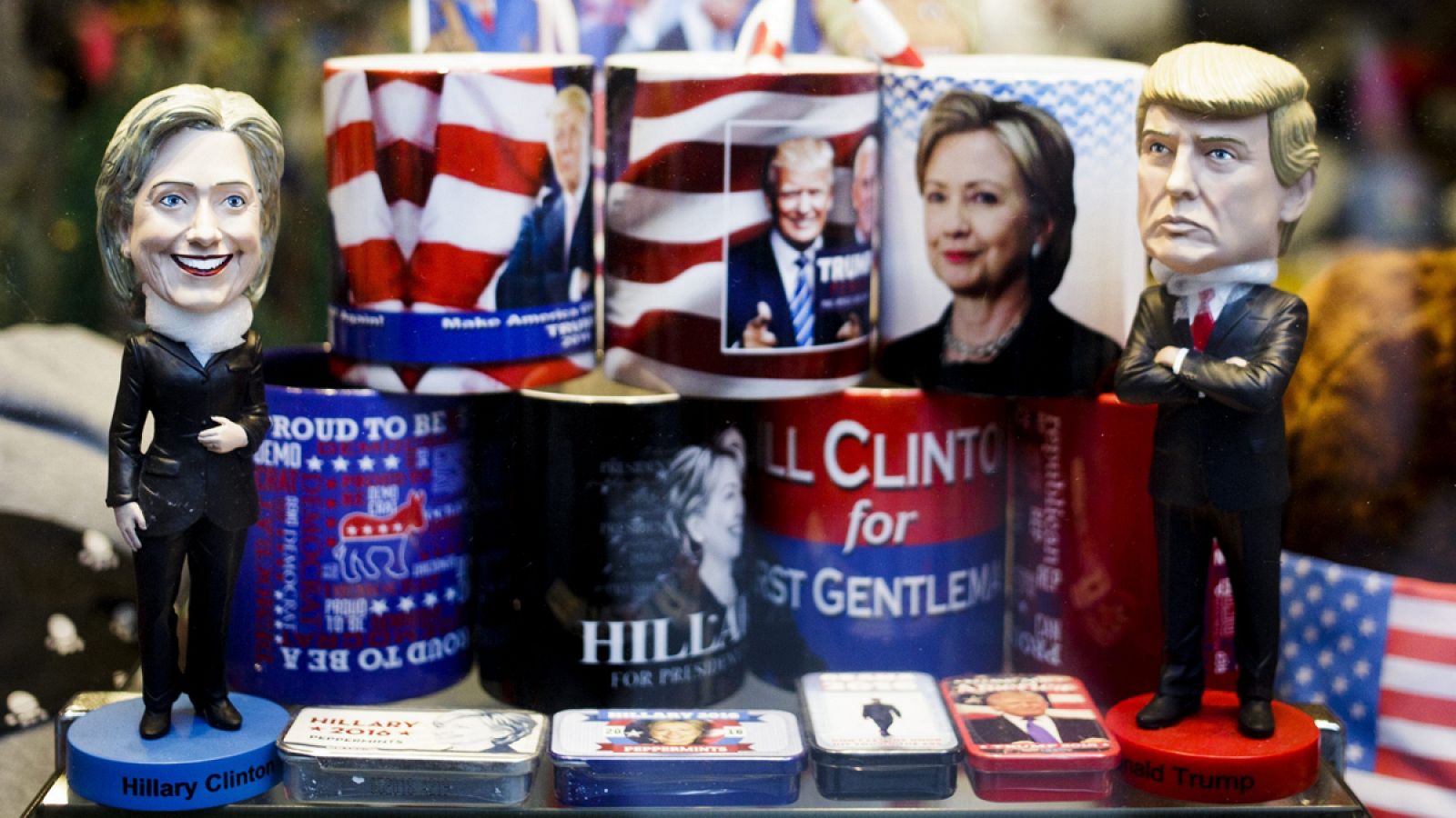 'Merchandising' de los candidatos presidenciales a la Casa Blanca en una tienda de Nueva York.