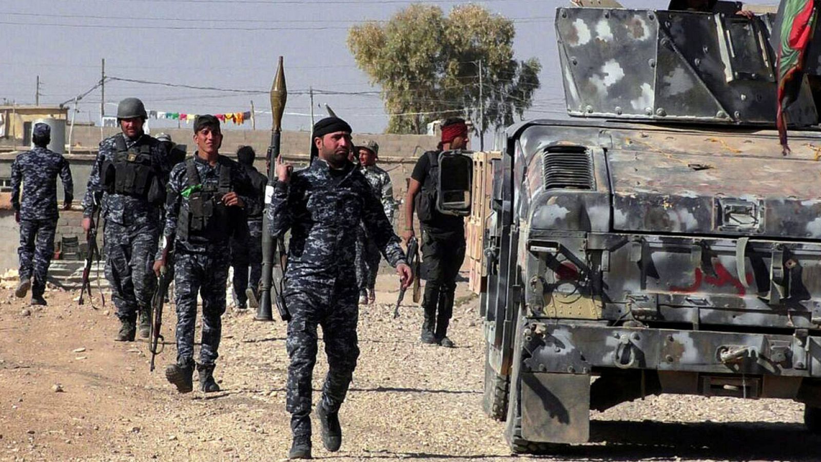 Tropas iraquíes arrebatan el control de Hamam al Alil al Estado Islámico