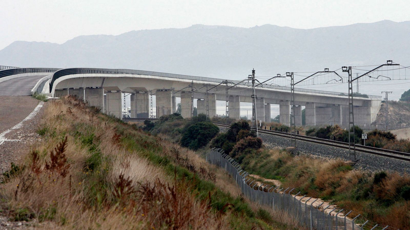 Imagen de archivo de la zona donde la plataforma de alta velocidad Madrid-Levante se divide en los ramales que conducen a Alicante y a Murcia