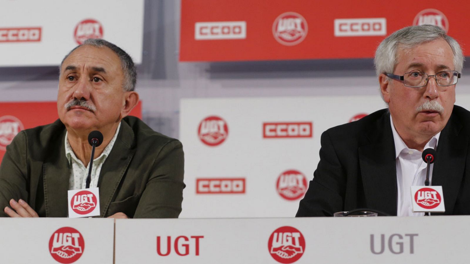 Los líderes de UGT, Pepe Alvárez, y CC.OO., Ignacio Fernández Toxo