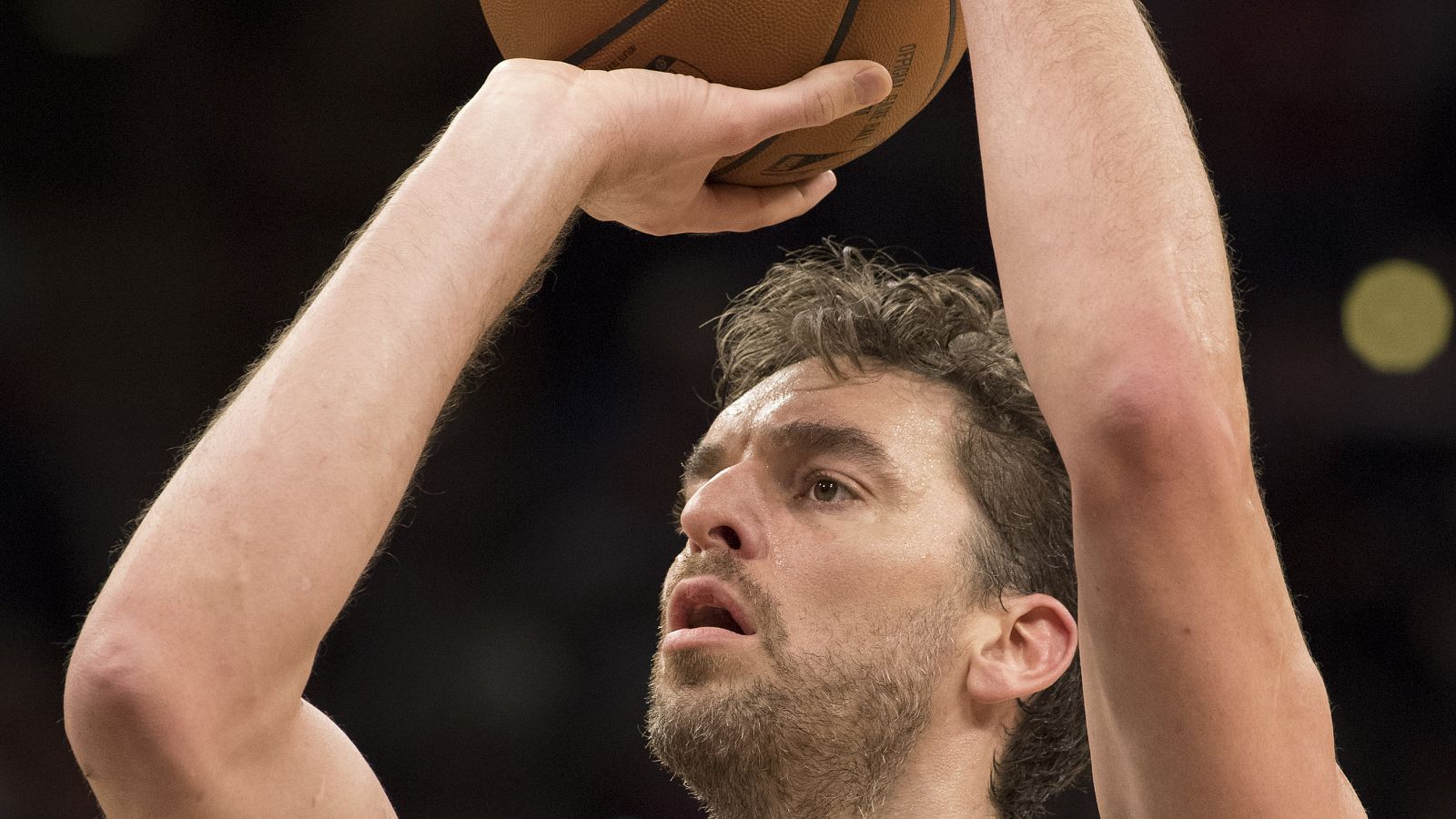 Pau Gasol se venga de los Rockets