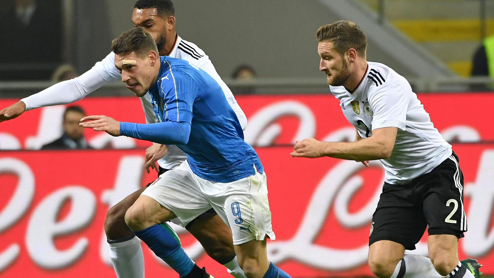 Italia y Alemania empatan sin goles en Milán