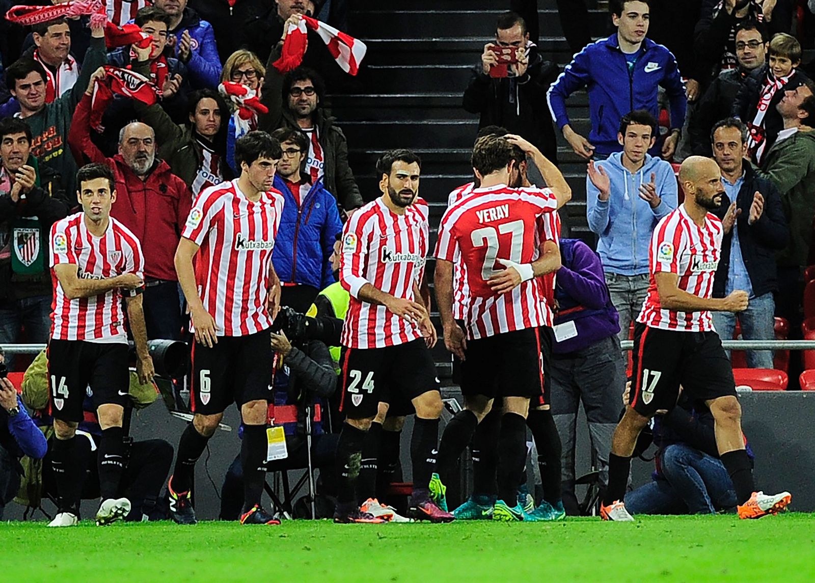 El Athletic celebra el gol que le ha valido la victoria ante el Villarreal.