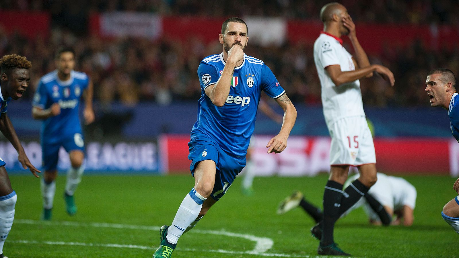 Bonucci celebra el segundo gol de la Juventus en el Pizjuán.