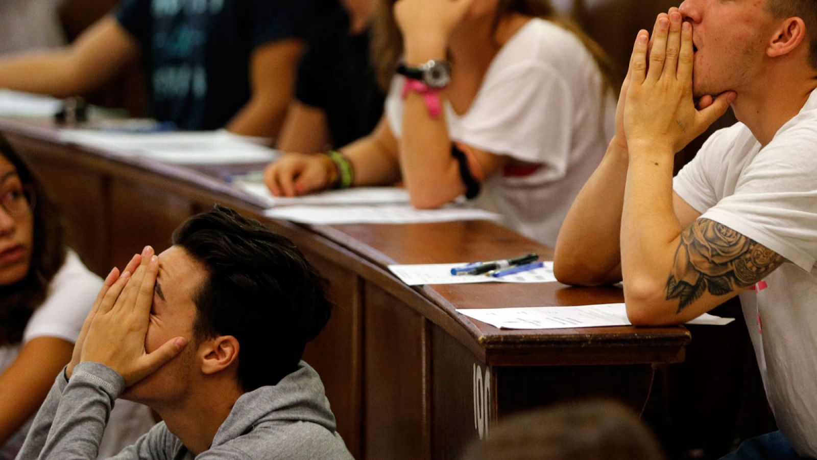 Alumnos en la Universidad Complutense de Madrid se presentan a la última Selectividad