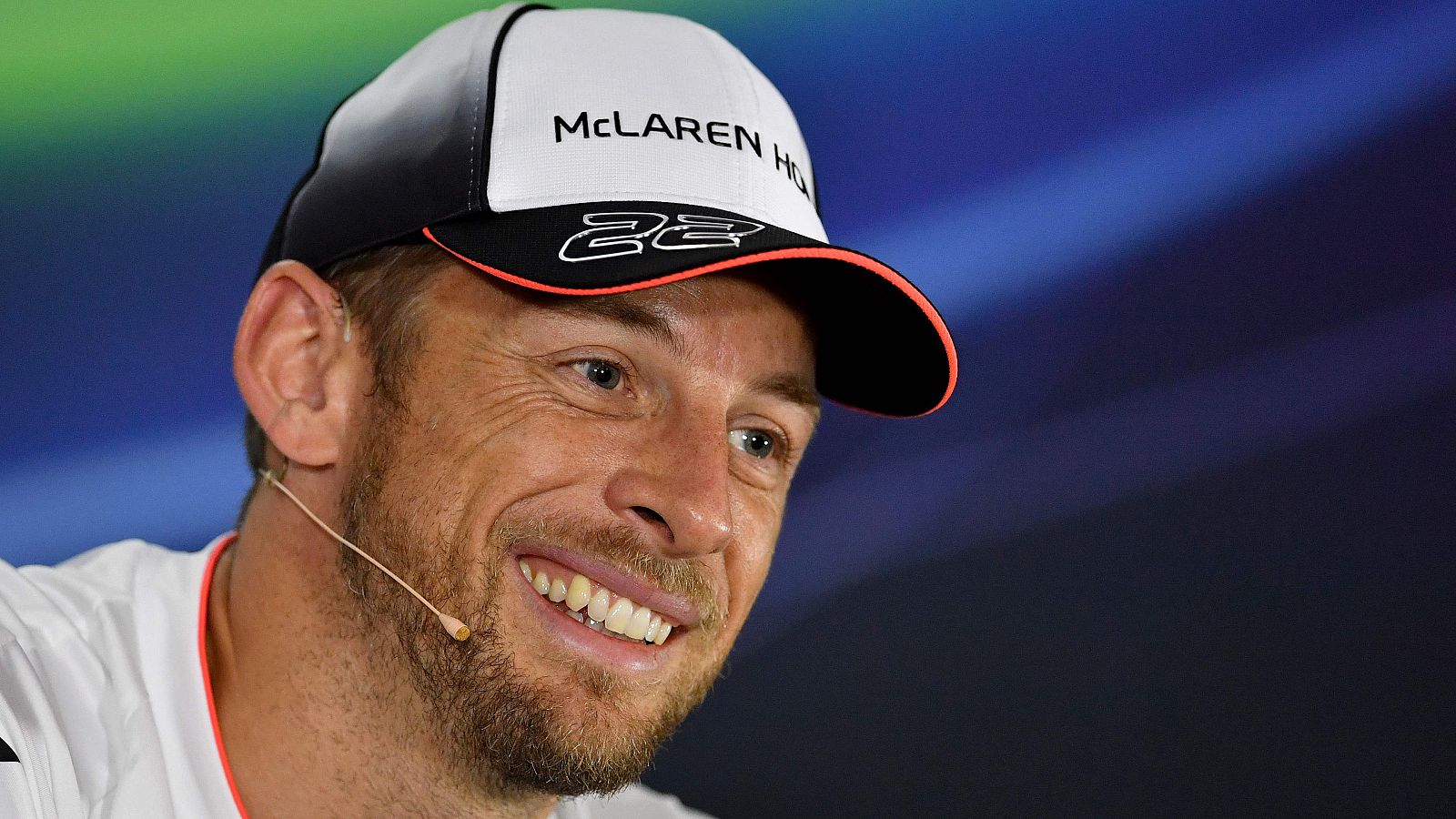 El piloto británico Jenson Button ha anunciado su retirada en rueda de prensa