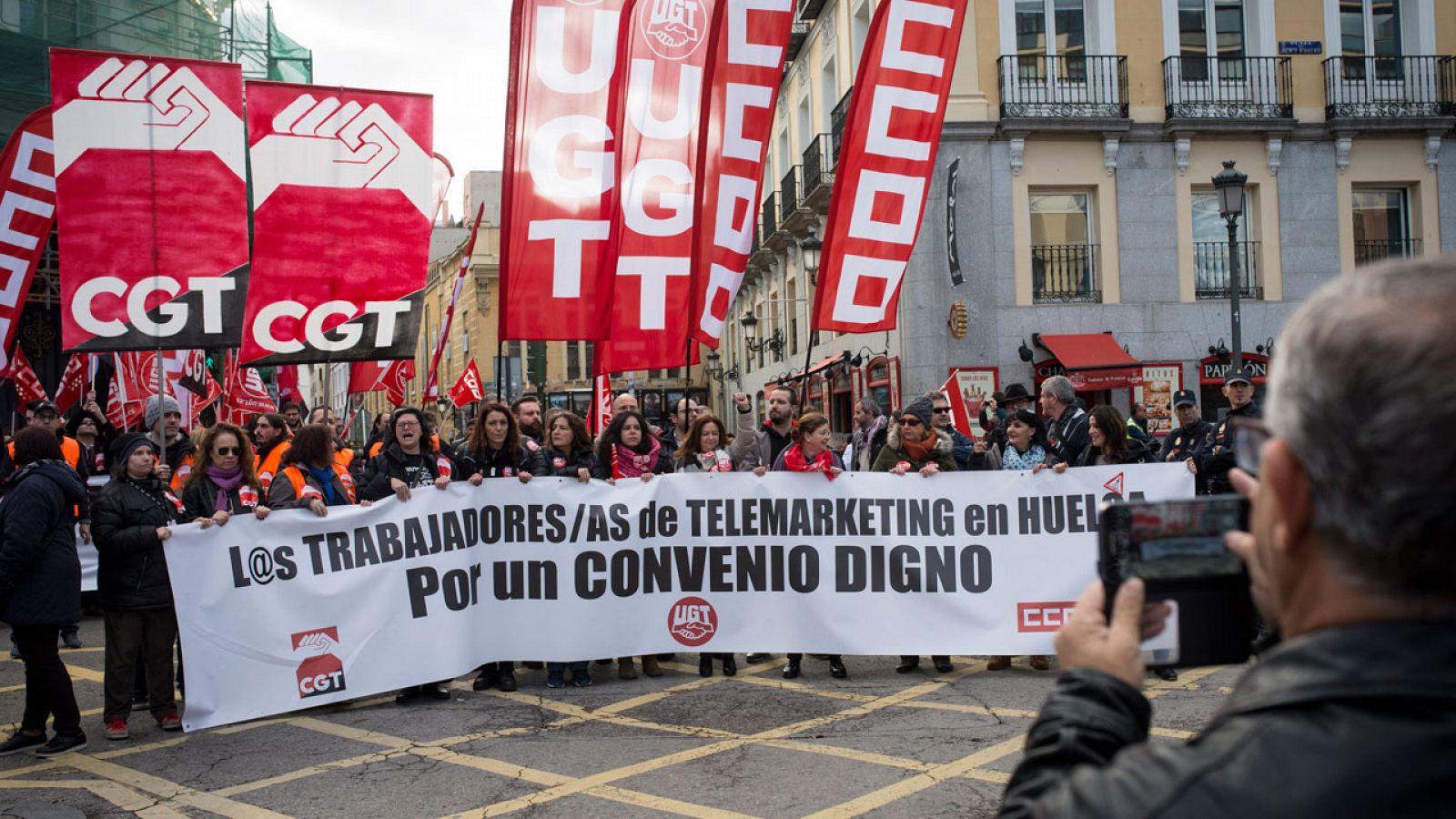 Manifestación en Madrid con motivo de la huelga en el sector de la atención telefónica