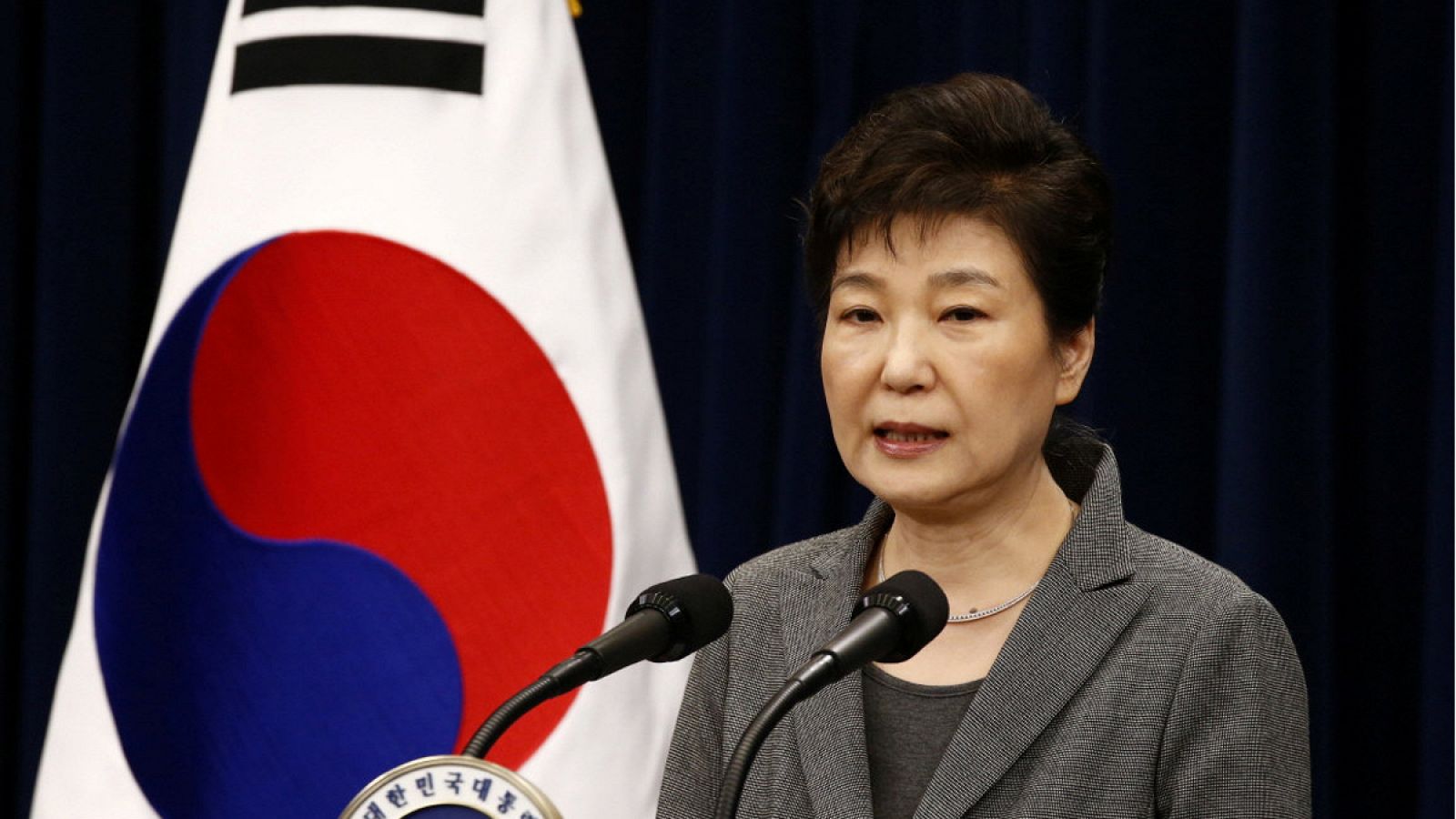 La presidenta de Corea del Sur, Park Geun-Hye, se dirige a su país