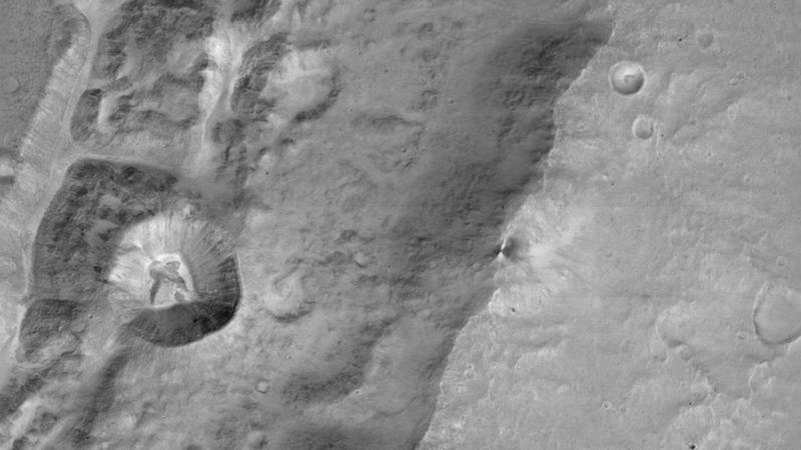 Imagen de Marte tomada por el satélite ExoMars Orbitador de Gases Traza (OGT).