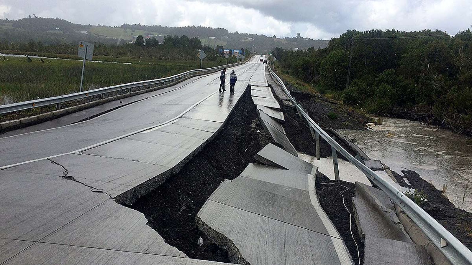 Un terremoto de 7,6 en Chile obliga a desalojar miles de personas y genera alerta de tsunami