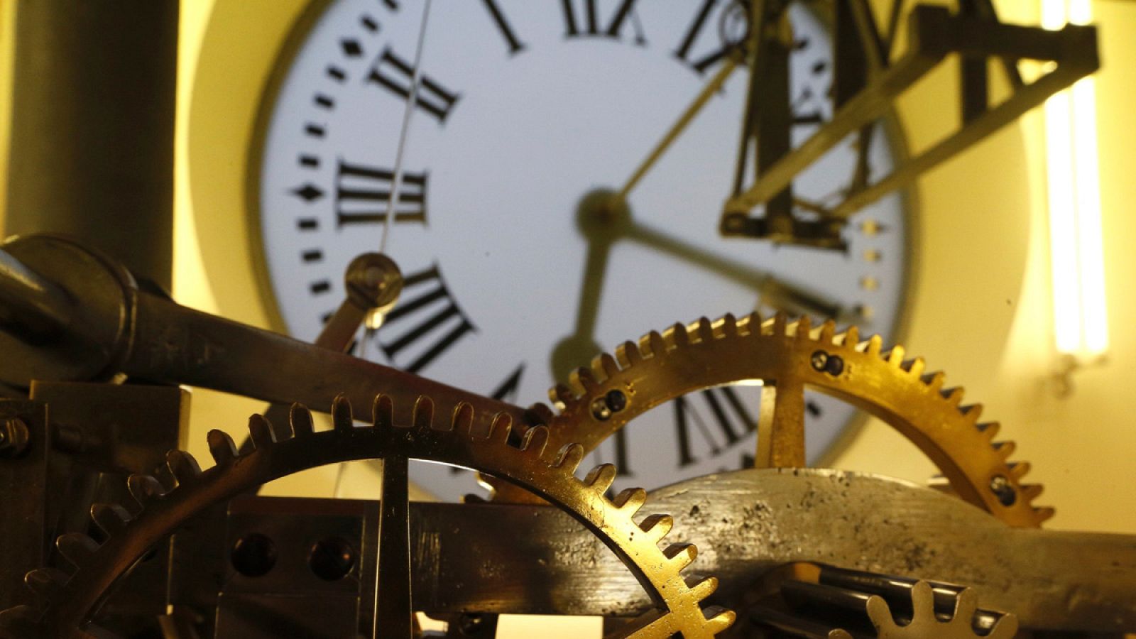 Reloj la Puerta del Sol, que conserva casi al completo su maquinaria original de 1866.