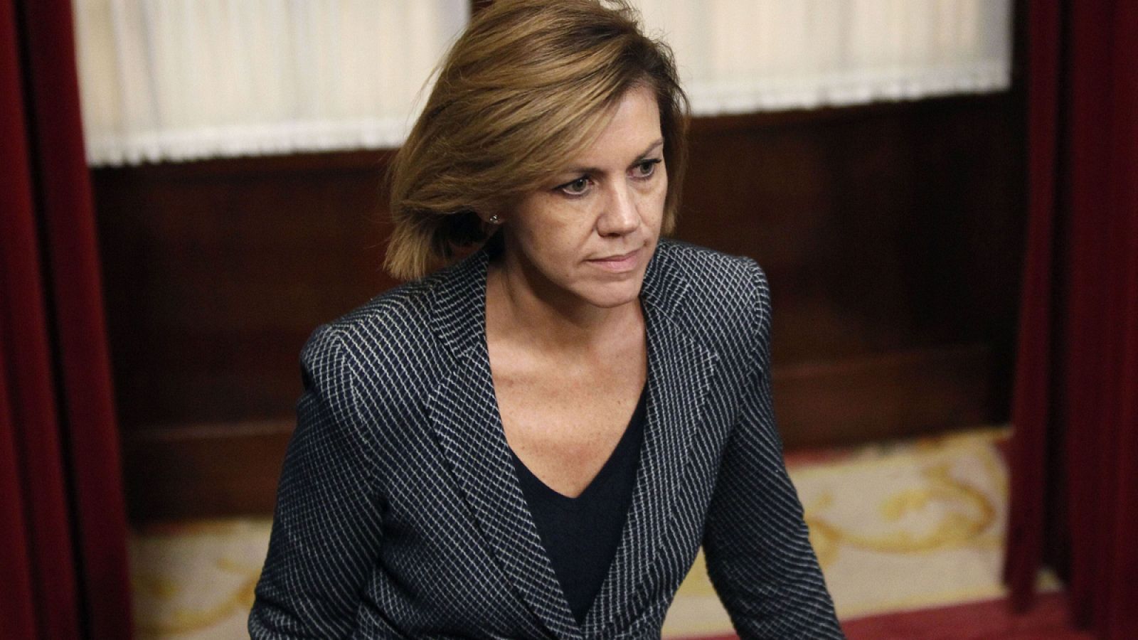 La ministra de Defensa, María Dolores de Cospedal en los pasillos del Congreso el pasado 20 de diciembre.