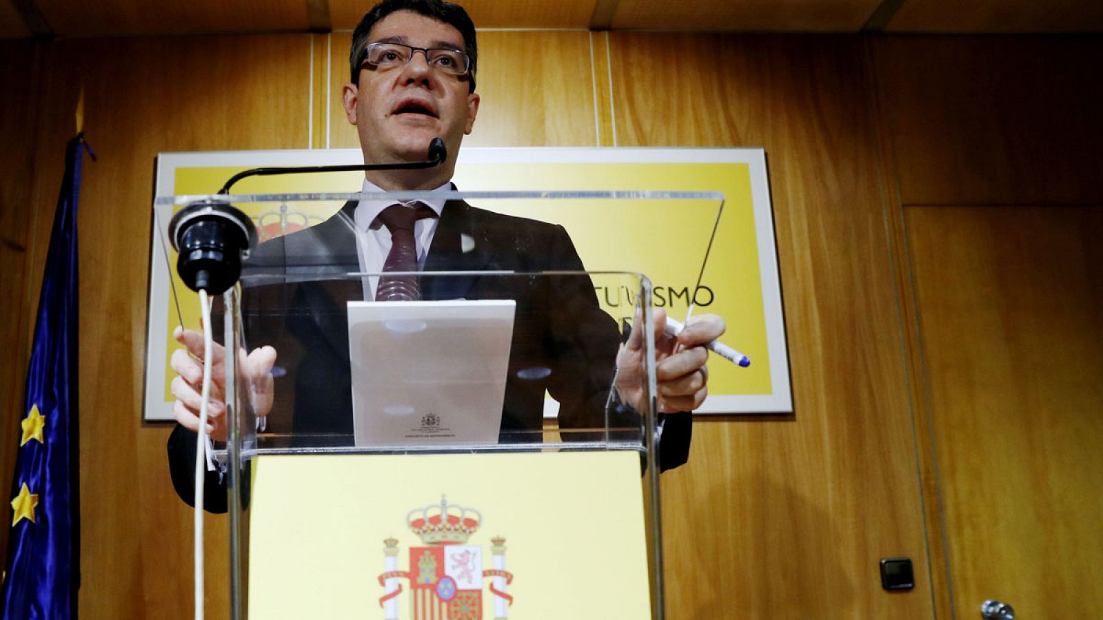 El ministro de Energía, Álvaro Nadal, durante la rueda de prensa sobre los precios de la energía ofrecida en la sede del ministerio.