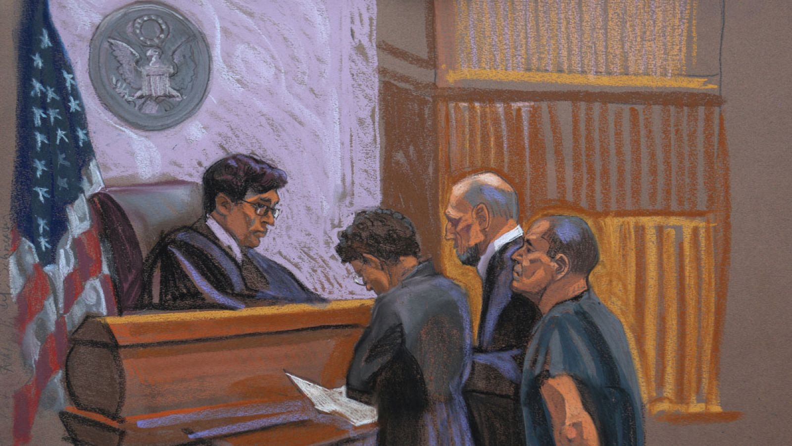 Joaquín "El Chapo" Guzmán (c-d) junto a sus abogados defensores durante su comparecencia en un juzgado de Brooklyn (Nueva York).