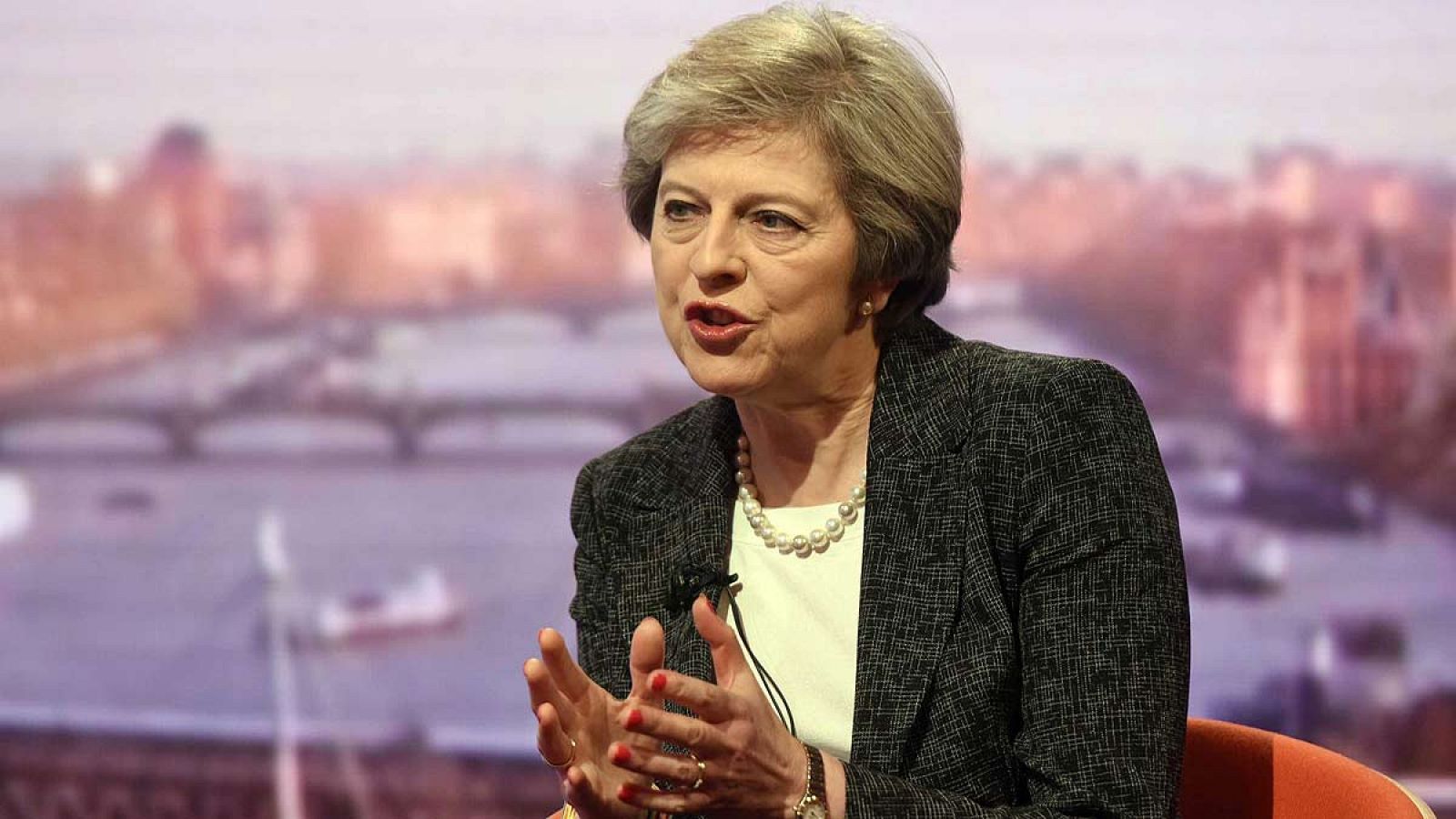 La primera ministra británica, Theresa May, en la BBC