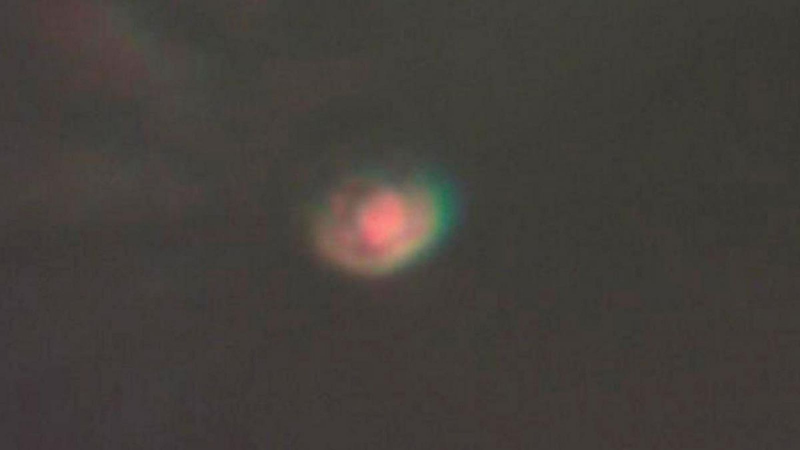 Imagen del hidrógeno metálico, que mide entre 8 y 10 micras, obtenida captando la luz que refleja