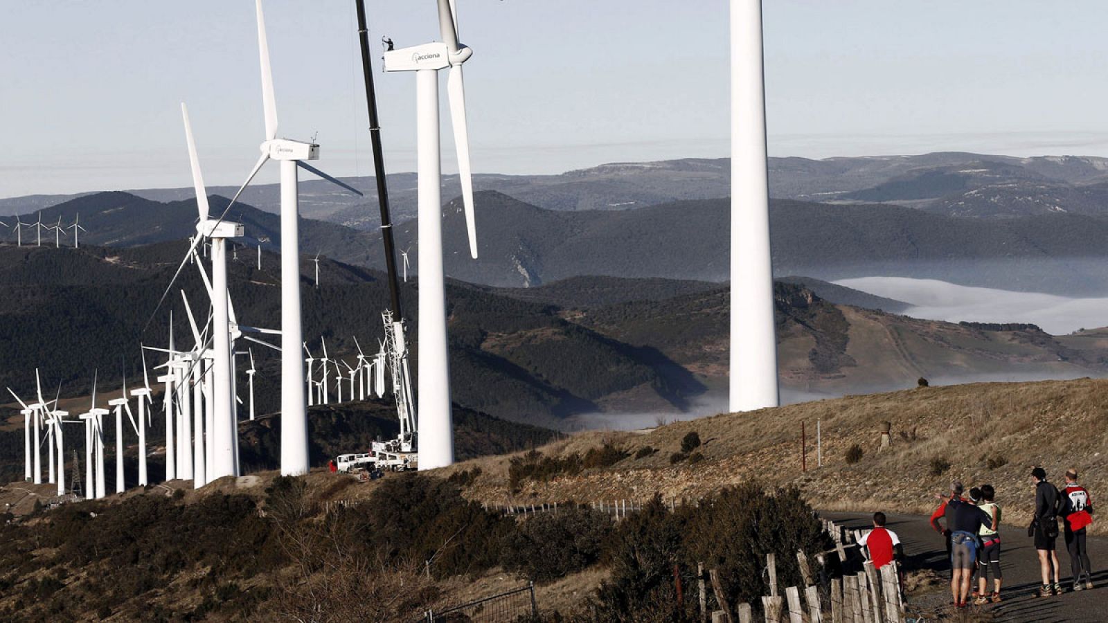 Vista de un parque eólico de la sierra de El Perdón en Navarra.