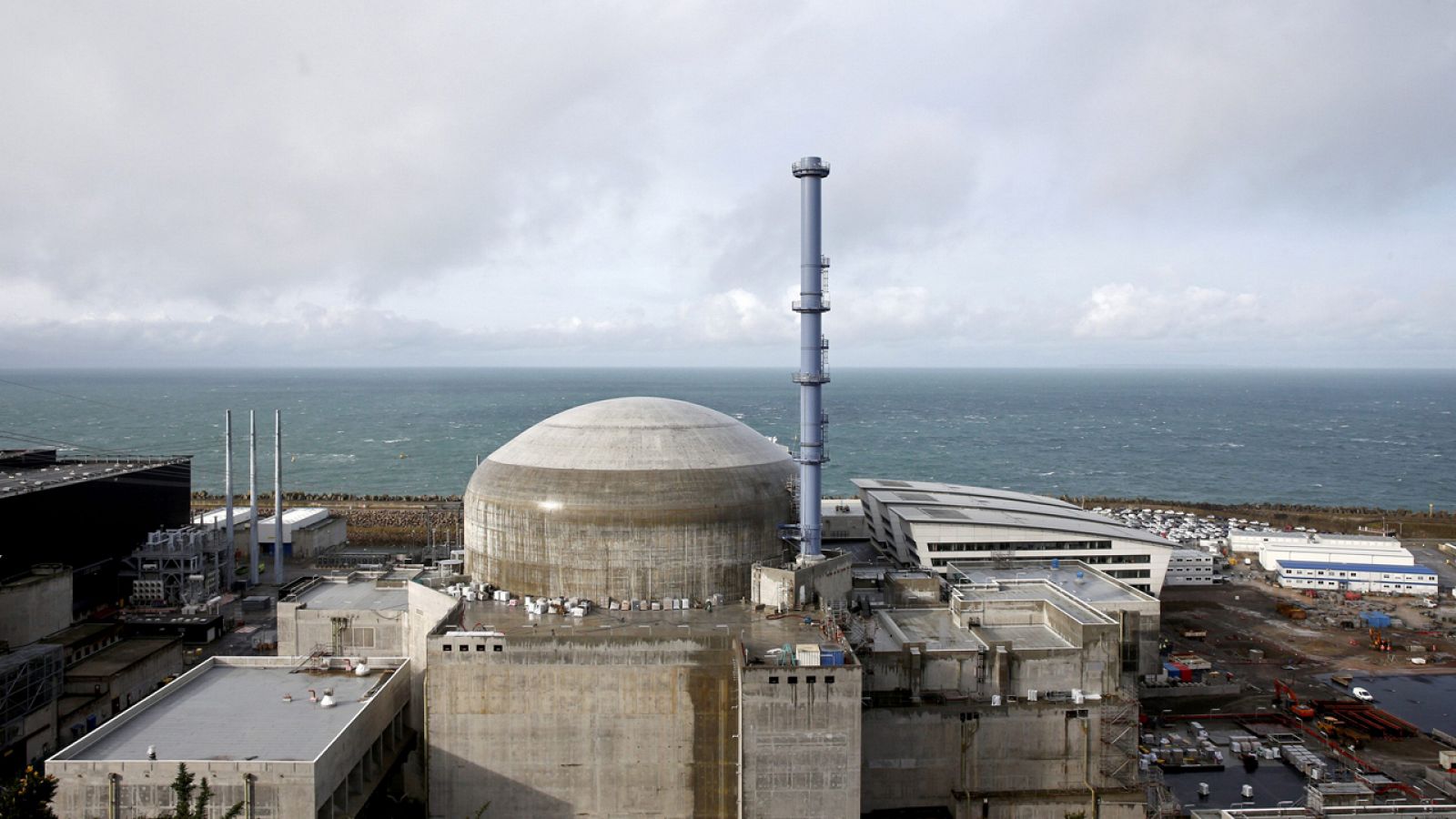 Imagen de archivo de la central nuclear de Flamanville.