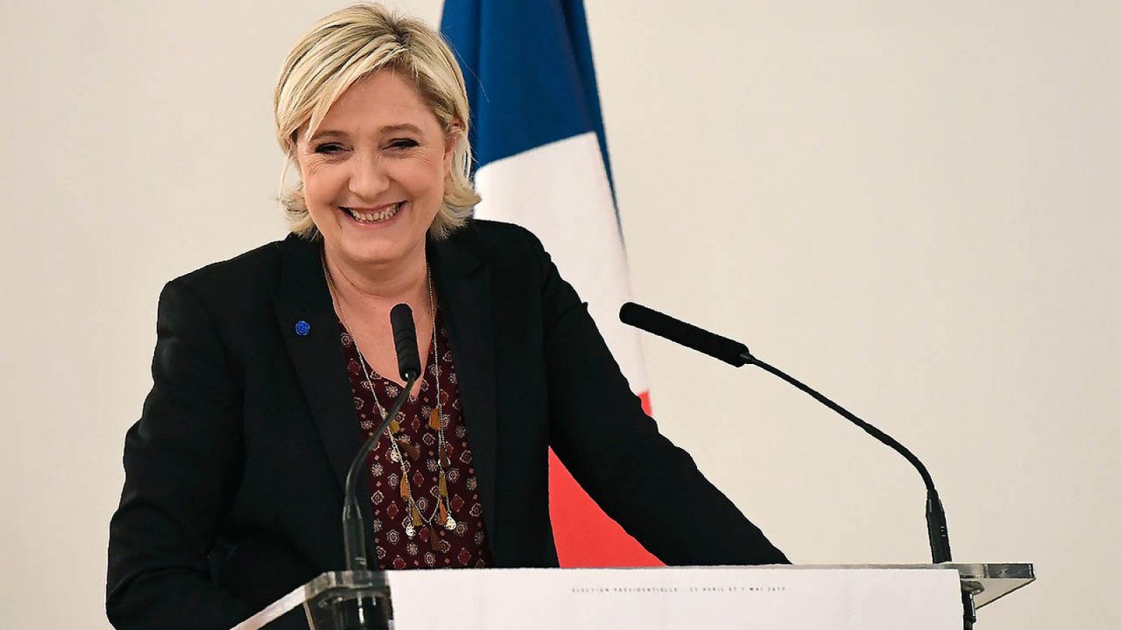 Marine Le Pen, líder y candidata del FN, en una conferencia en París