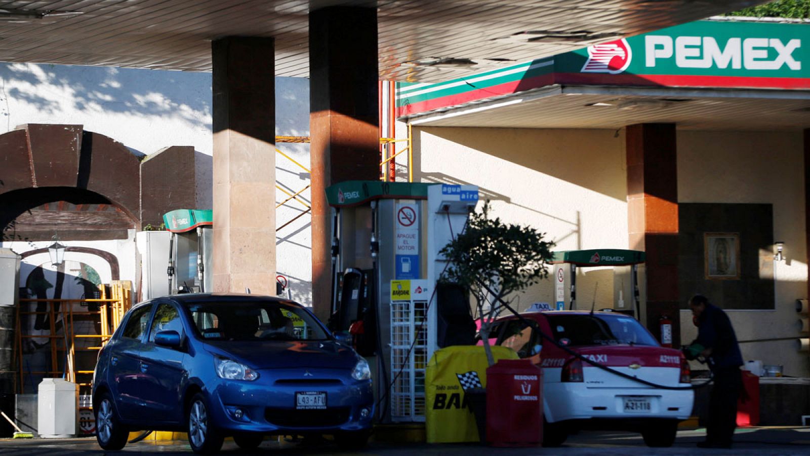 Imagen de archivo de una gasolinera de Pemex en la Ciudad de México