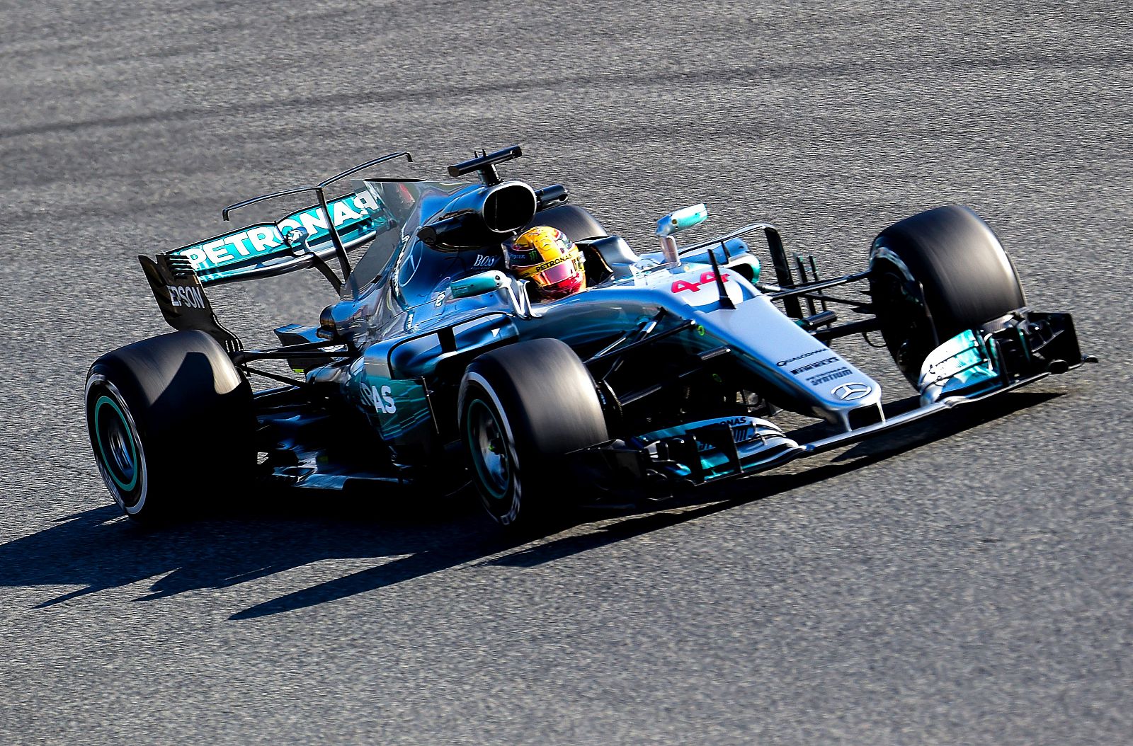 Hamilton ha sido el más rápido de la jornada con su Mercedes.