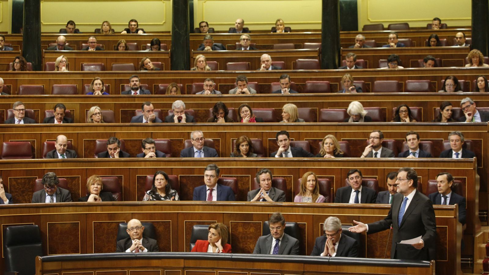 El presidente del Gobierno, Mariano Rajoy, durante la sesión de control al Gobierno en el pleno del Congreso de los Diputados