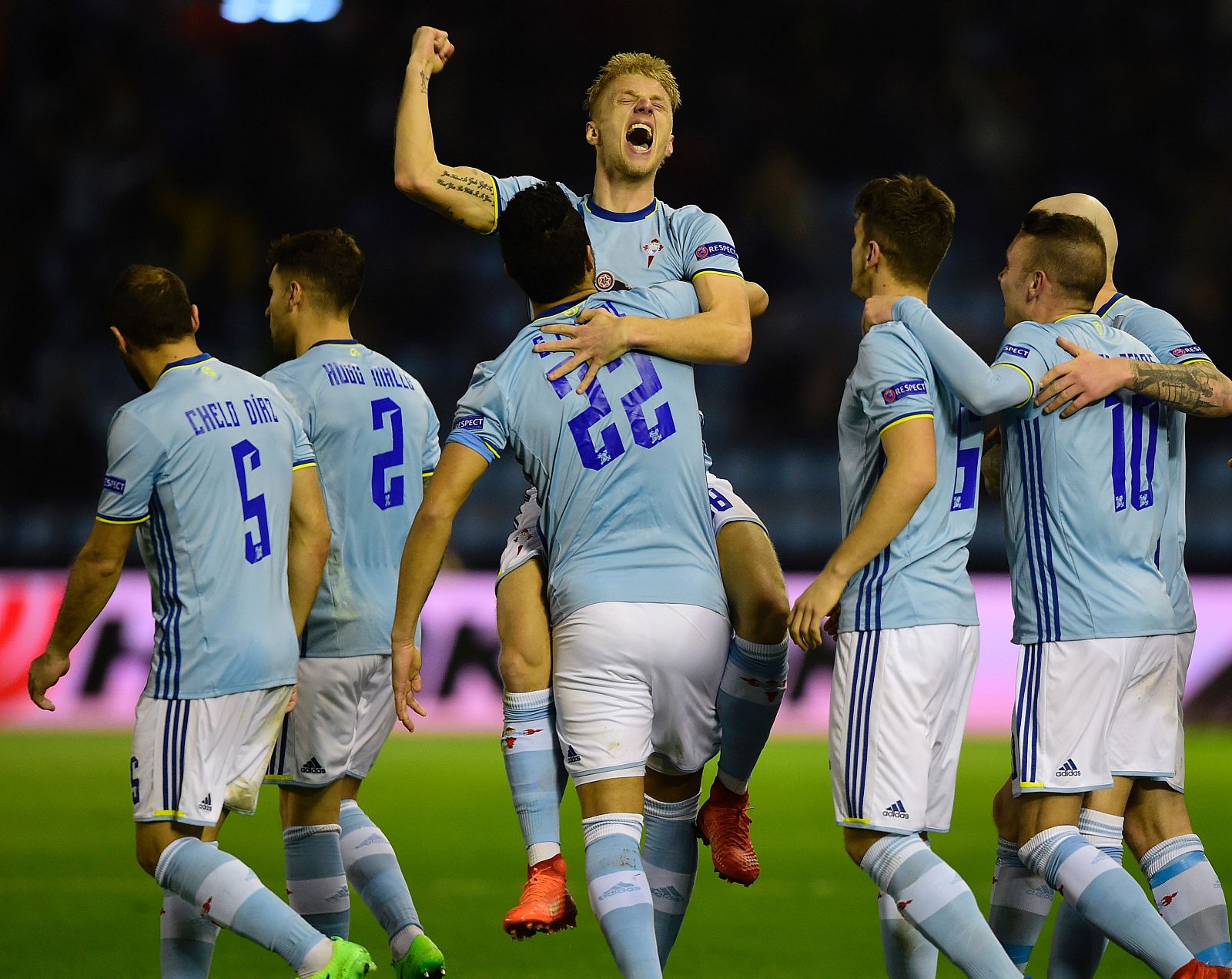 Daniel Wass celebra el tanto anotado ante el Krasnodar.