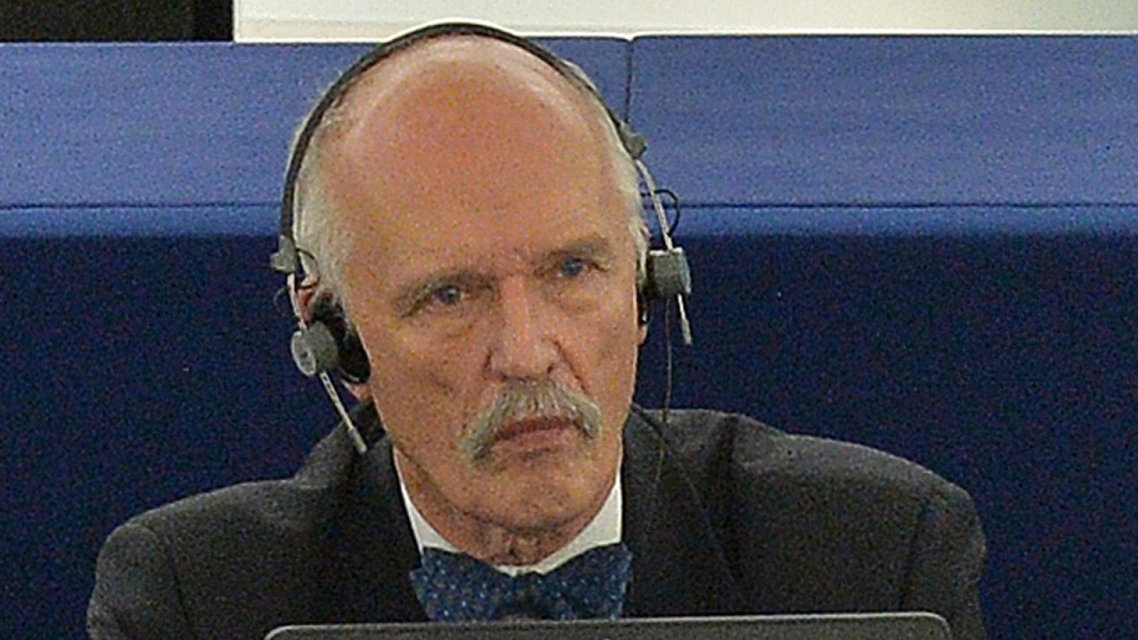 Imagen de archivo (2015) del eurodiputado de extrema derecha polaco Janusz Korwin-Mikke