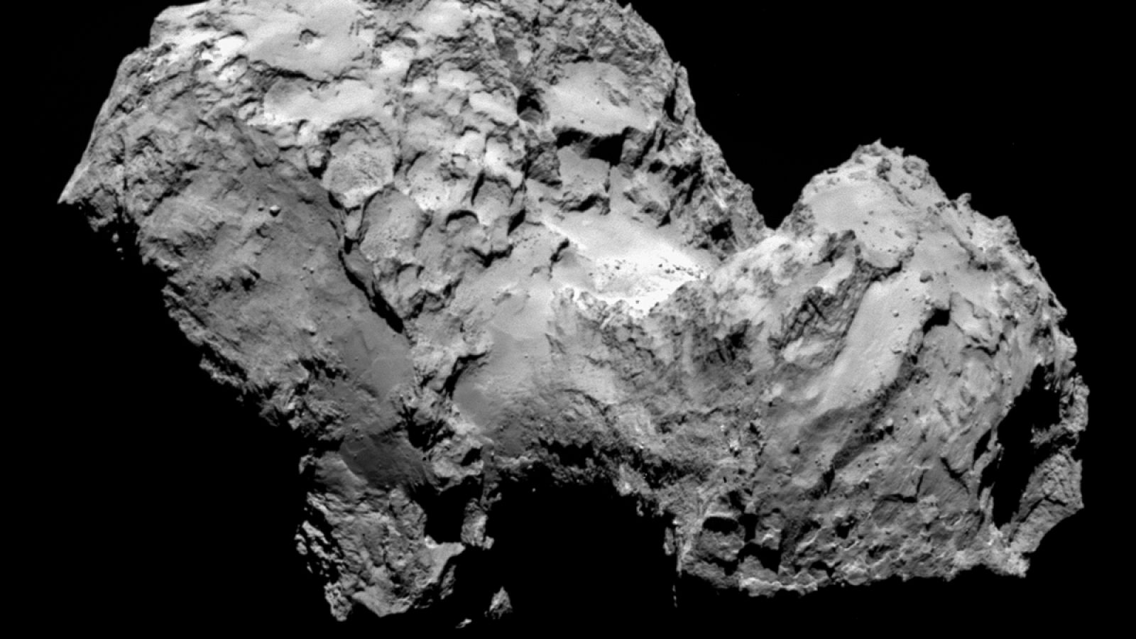 Imagen del cometa 67P tomada por la cámara OSIRIS, a bordo de la misión Rosetta.