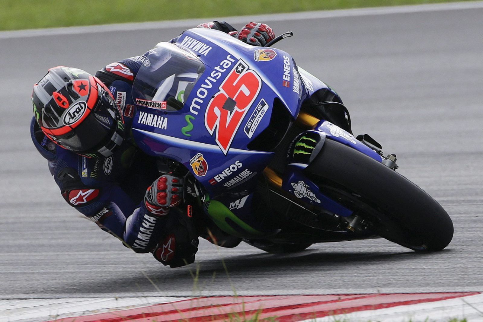 Maverick Viñales durante los ensayos oficiales de pretemporada en el circuito de Sepang.