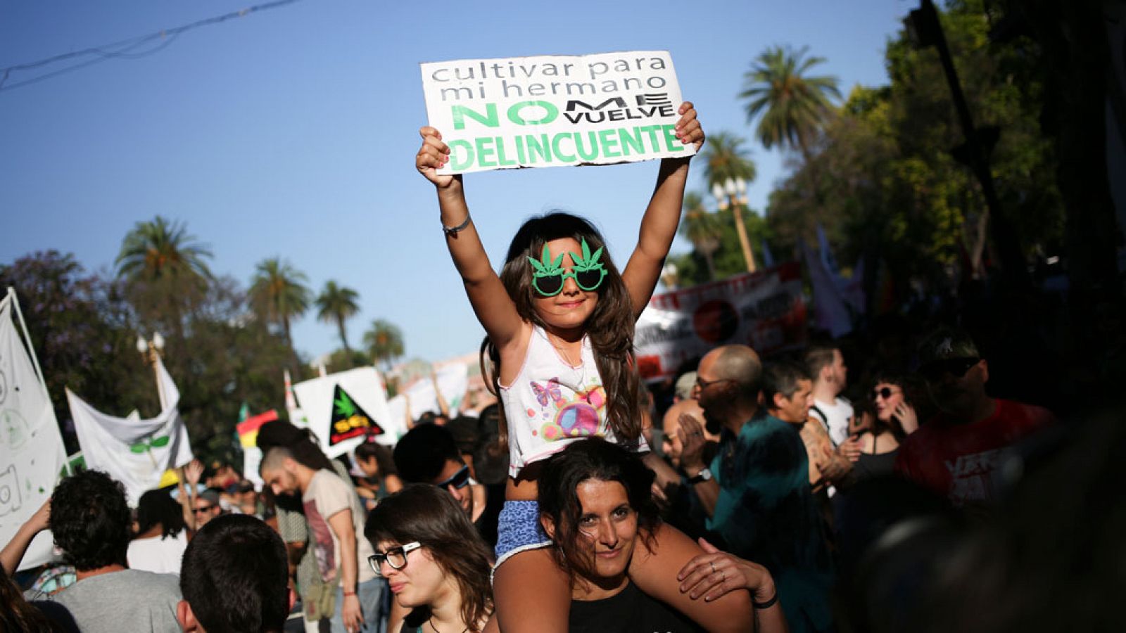 Manifestación a favor de la legalización de la marihuana para uso medicinal en Argentina, el pasado diciembre.