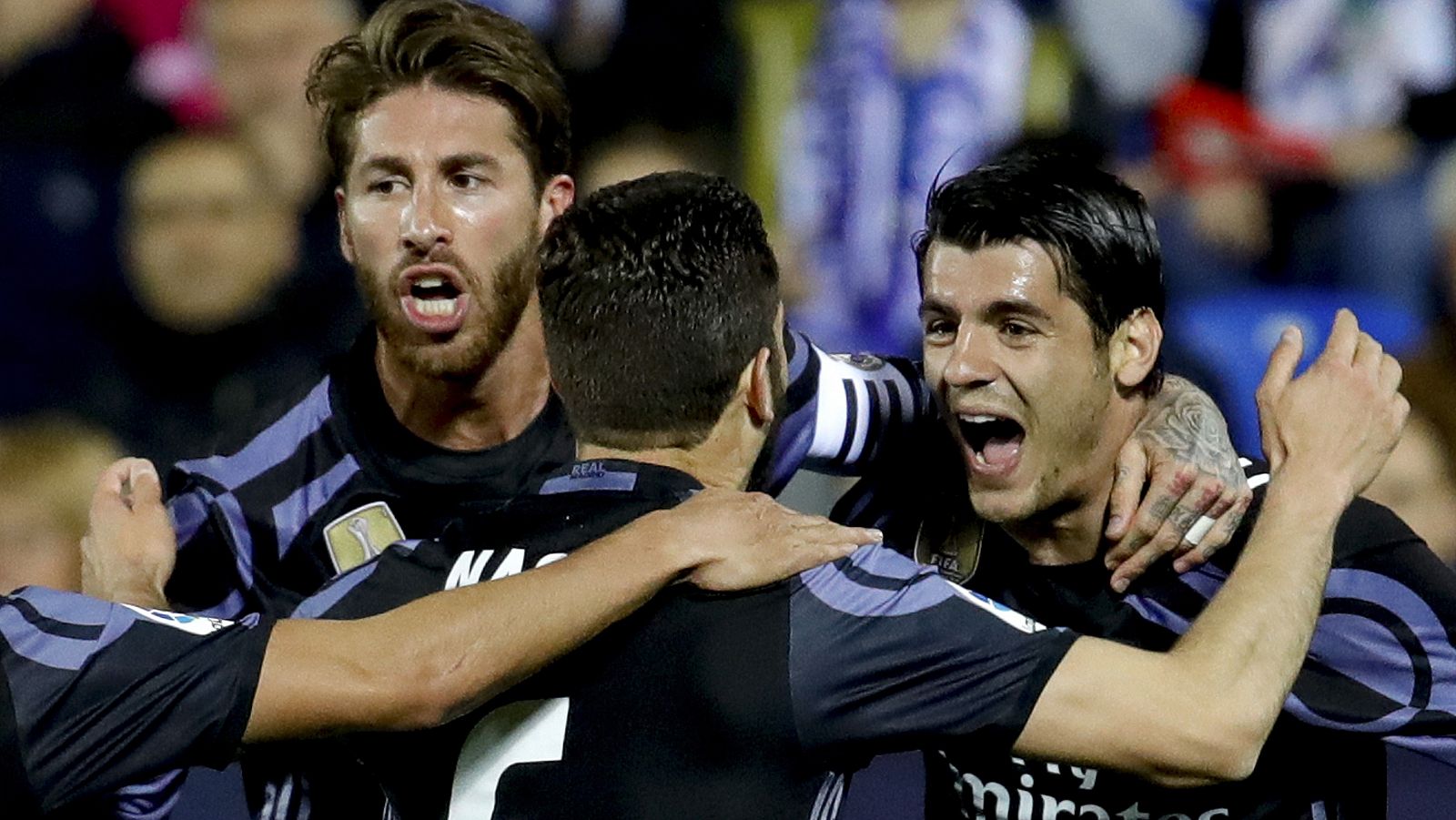 Morata (derecha) celebra con sus compañeros del Madrid uno de sus goles frente al Leganés