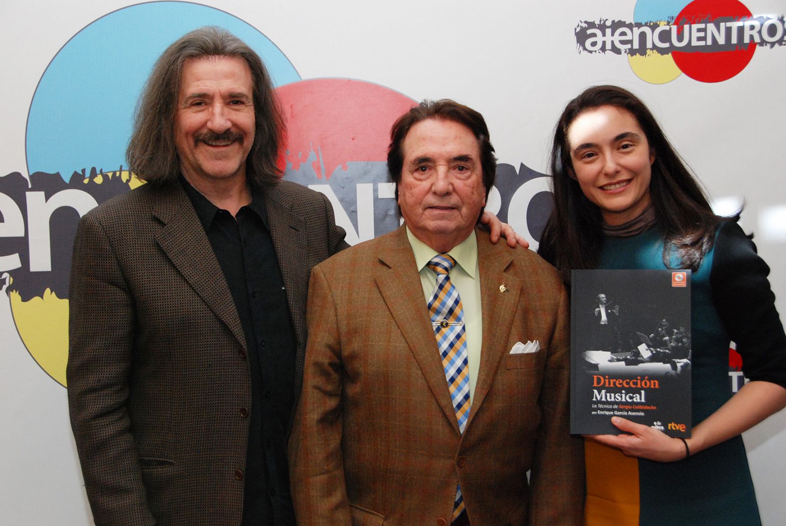Luis Cobos, Enrique Gª Asensio y Mikaela Vergara, en la presentación del libro 'Dirección Musical'