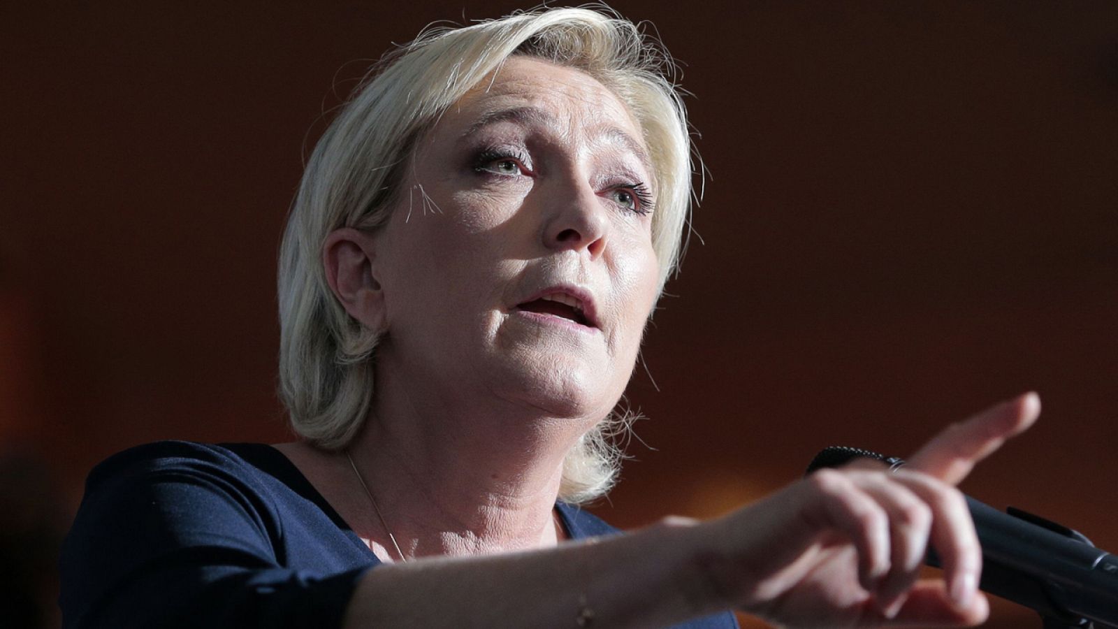 La candidata presidencial por el FN y ultraderechista francesa, Marine Le Pen