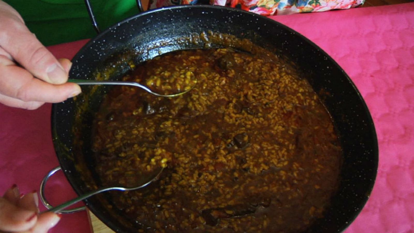 Arroz caldoso que nos enseña Aquí la tierra