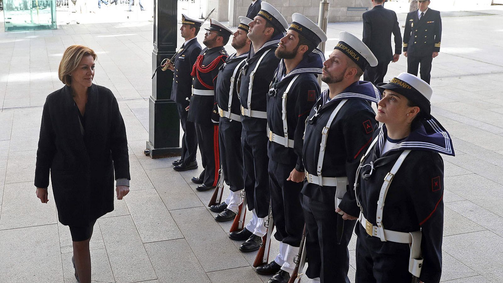 La ministra de Defensa, María Dolores de Cospedal, llega al Cuartel General de la Armada