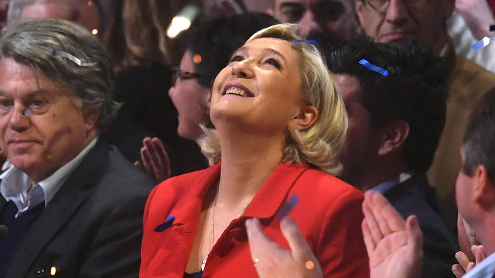 La candidata presidencial por el Frente Nacional frances, Marine Le Pen, en un mitin en París