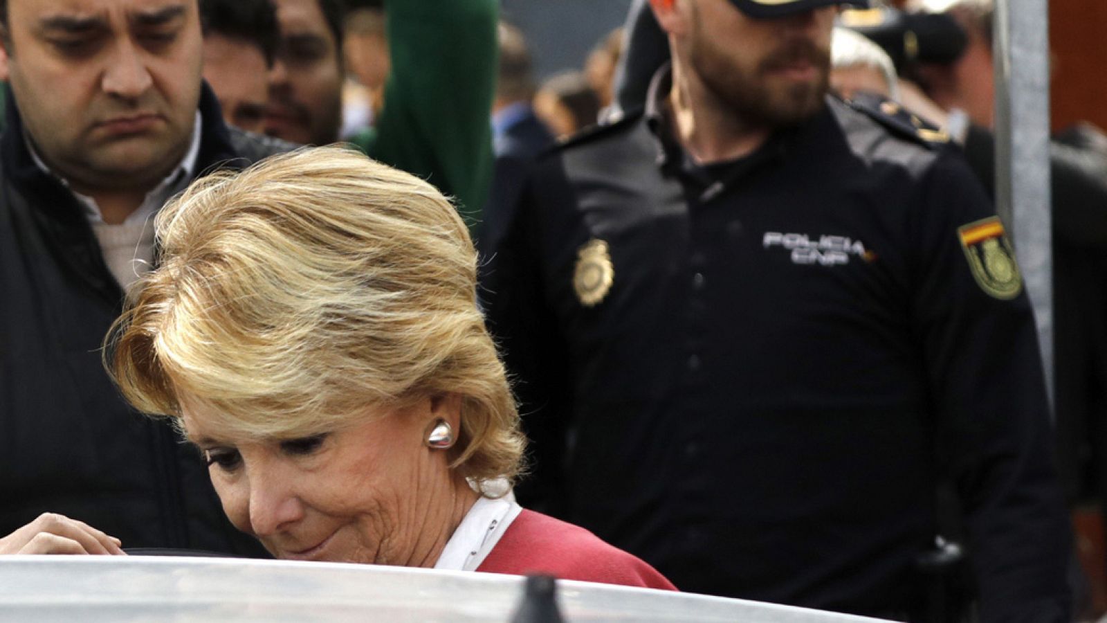 La expresidenta madrileña Esperanza Aguirre a la salida de la Audiencia Nacional en San Fernado de Henares