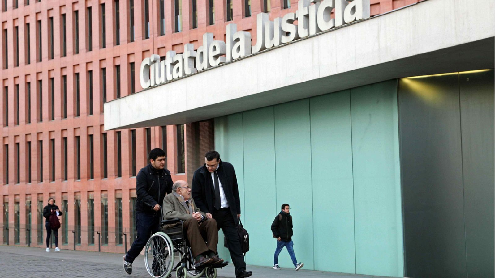 El expresidente del Palau de la Música Félix Millet, a su llegada a la Ciutat de la Justicia