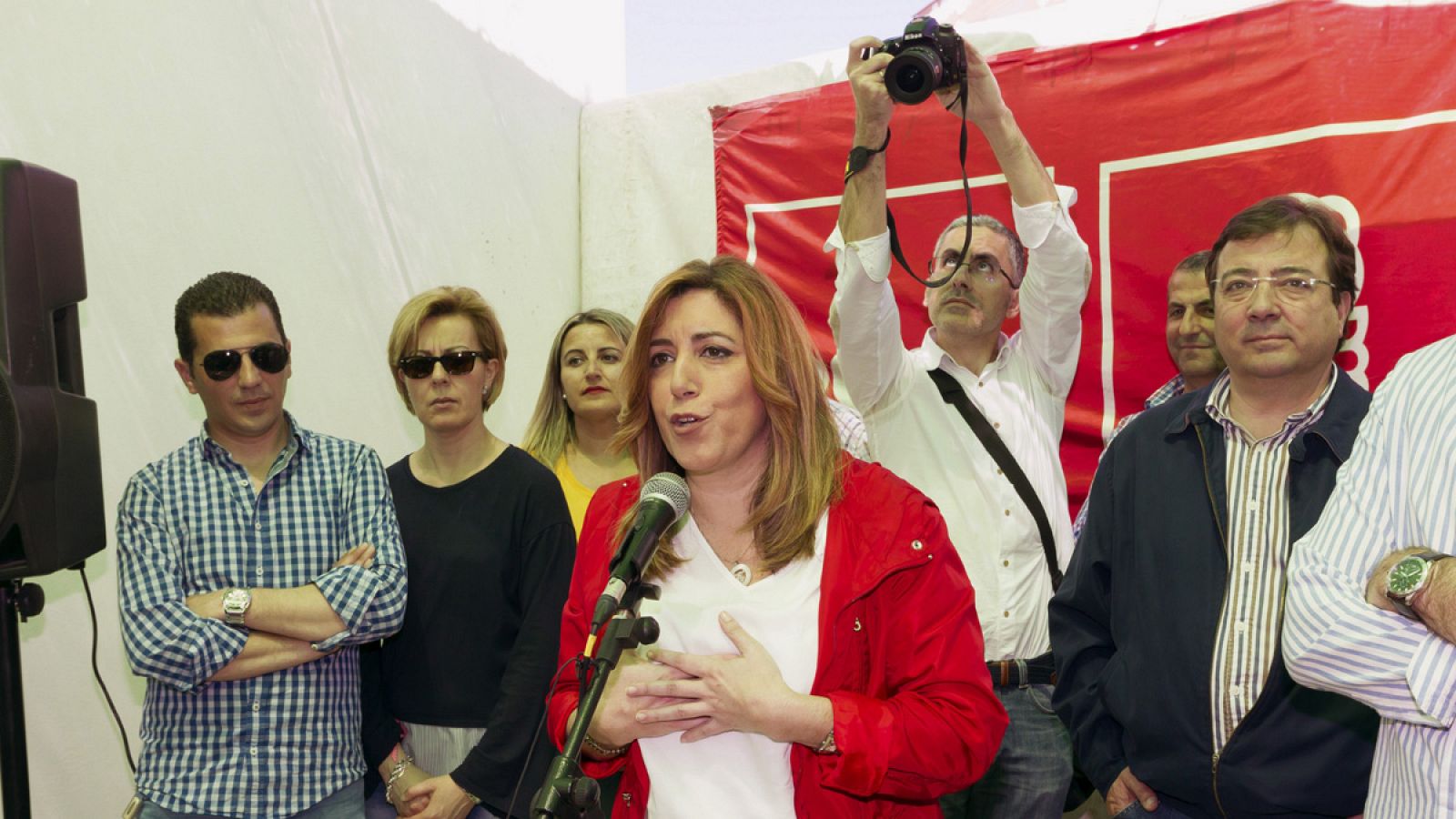 La candidata a la Secretaría general del PSOE y presidenta de de Andalucía, Susana Díaz, junto al presidente de la Junta de Extremadura, Guillermo Fernández Vara