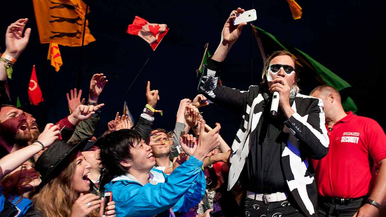 Arcade Fire, durante su actuación en el Festival de Glastonbury 2014